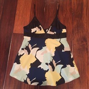 30% Off Bundles NWOT TOPSHOP Unique Tank Top